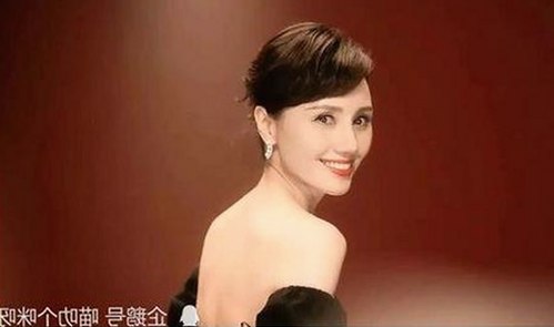 揭秘《7777官方版》的最新动态与精彩内容