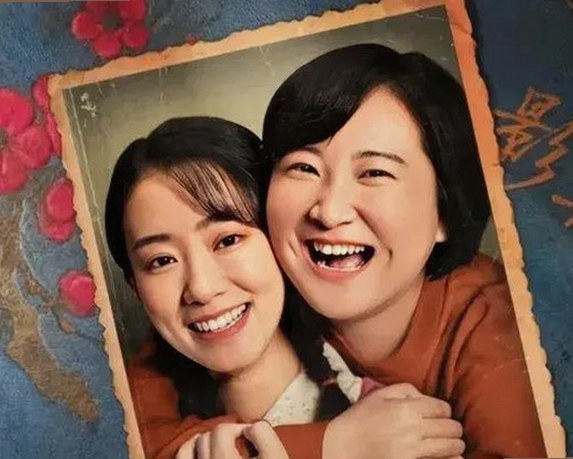 揭秘小巧🐥伸女生🍑🍑里姿势官方版：明星私下的趣味变化