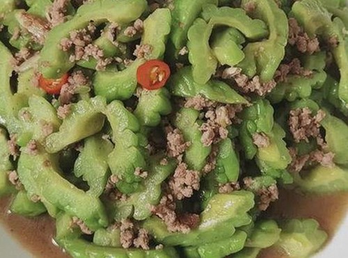 全面解析：小🐔🐔伸进🈲🔞🔞A官方版免费版的最新动态