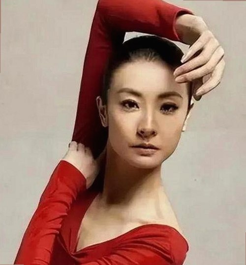 探索🔞🍌进去里❌❌❌17c视频官方版背后的隐秘关系与动态